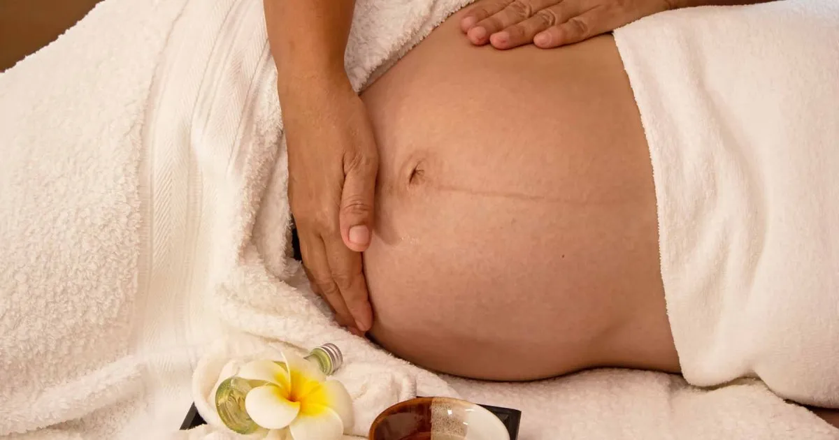 Le massage prénatal : une parenthèse de douceur pour la future maman